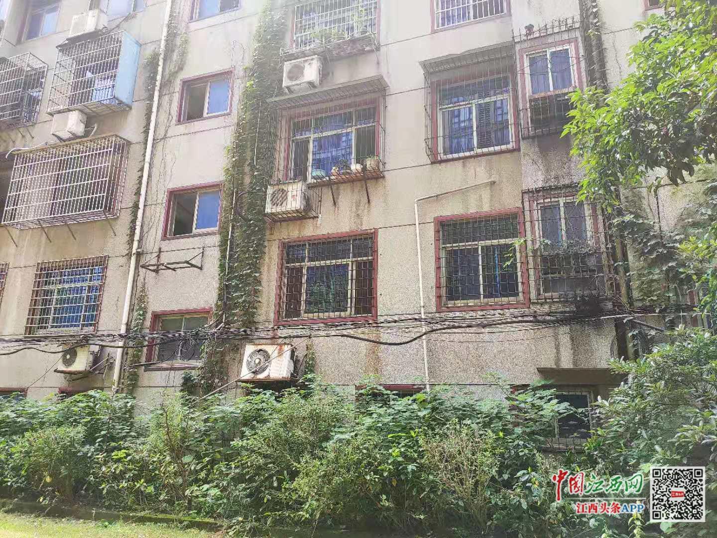 南昌小区电梯加装调查：手续没办下来 建好却闲置2年