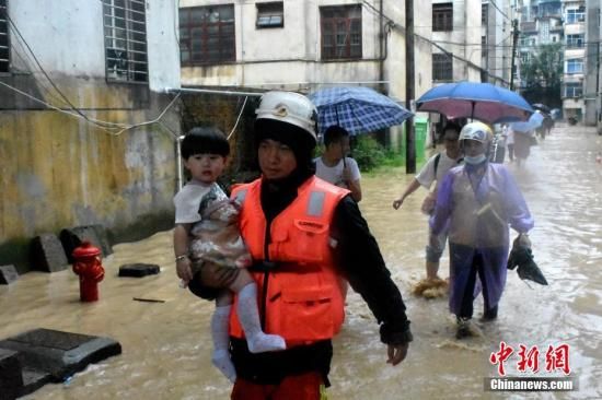 强降雨致福建逾54万人受灾 2人死亡损失62亿元