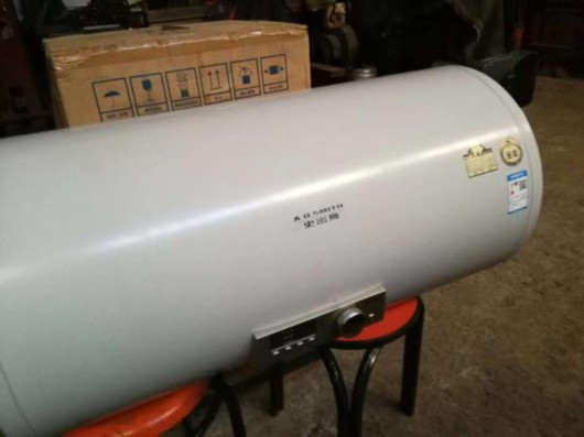 八旬老人测试艾欧史密斯一款热水器81天 质疑其虚假宣传