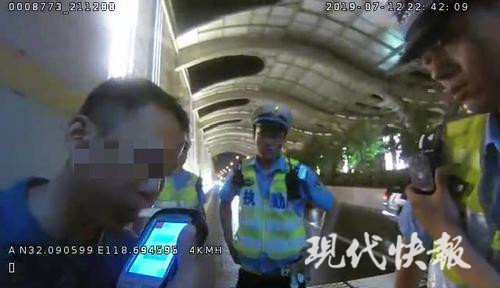 女子好心代驾走错路遭怼赌气离开 男子醉驾“栽了”