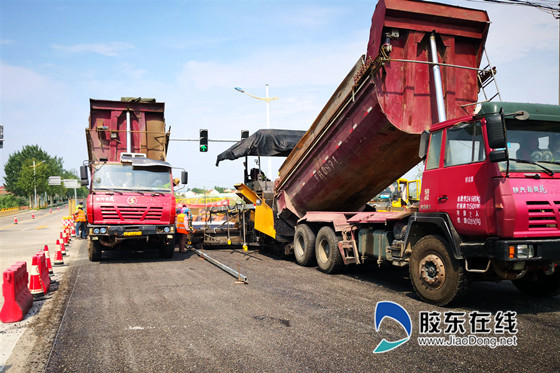 G206招远段大中修工程完成下面层试验段铺筑城市建设　|　 胶东在线