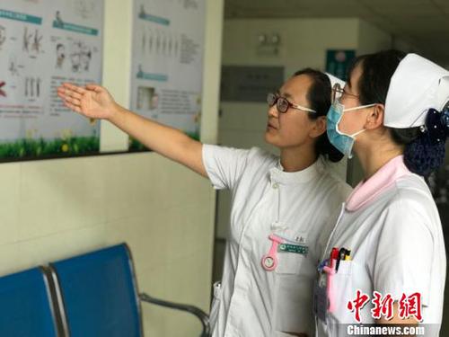 护师的教师节：手机里最多的是学生群